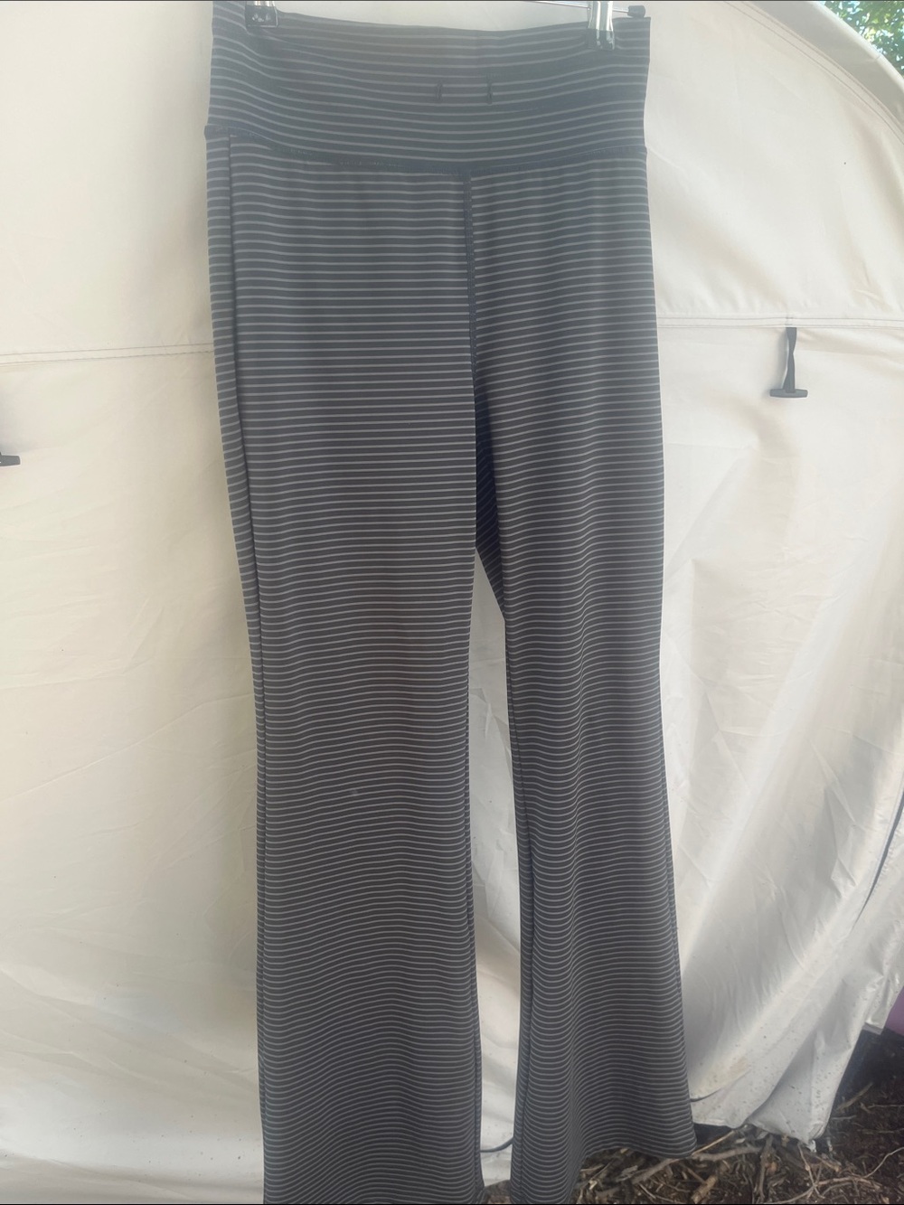 HALARA Black & Gray Striped Flare Leggings